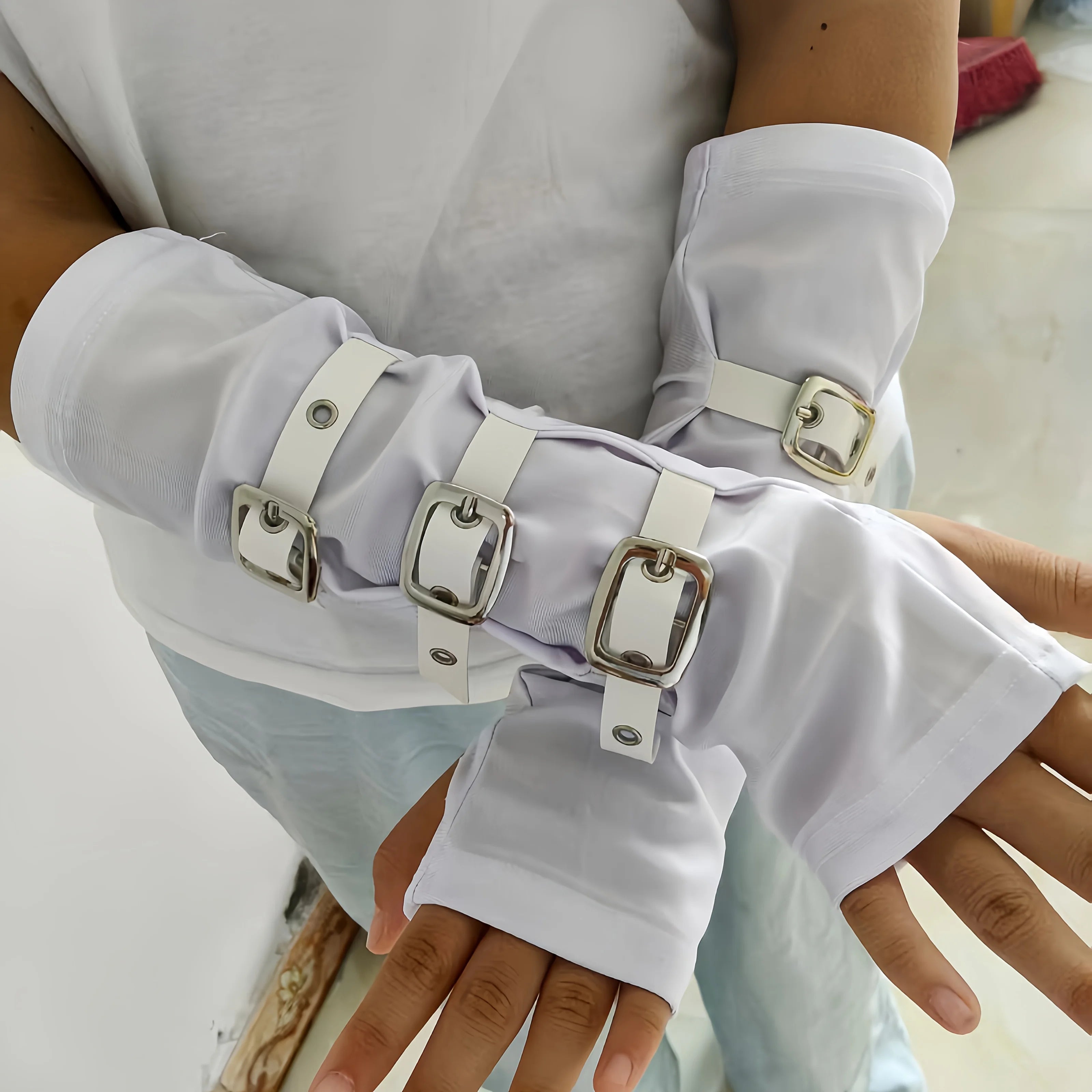 Metal Buckle Arm Sleeves